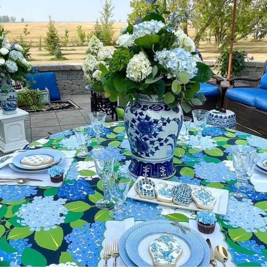 Blue Floral Round Table Setup