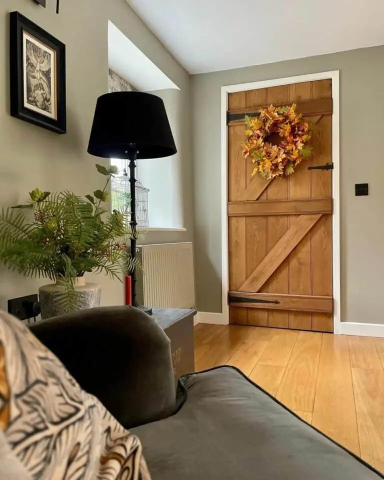 Indoor Fall Wreath Displays