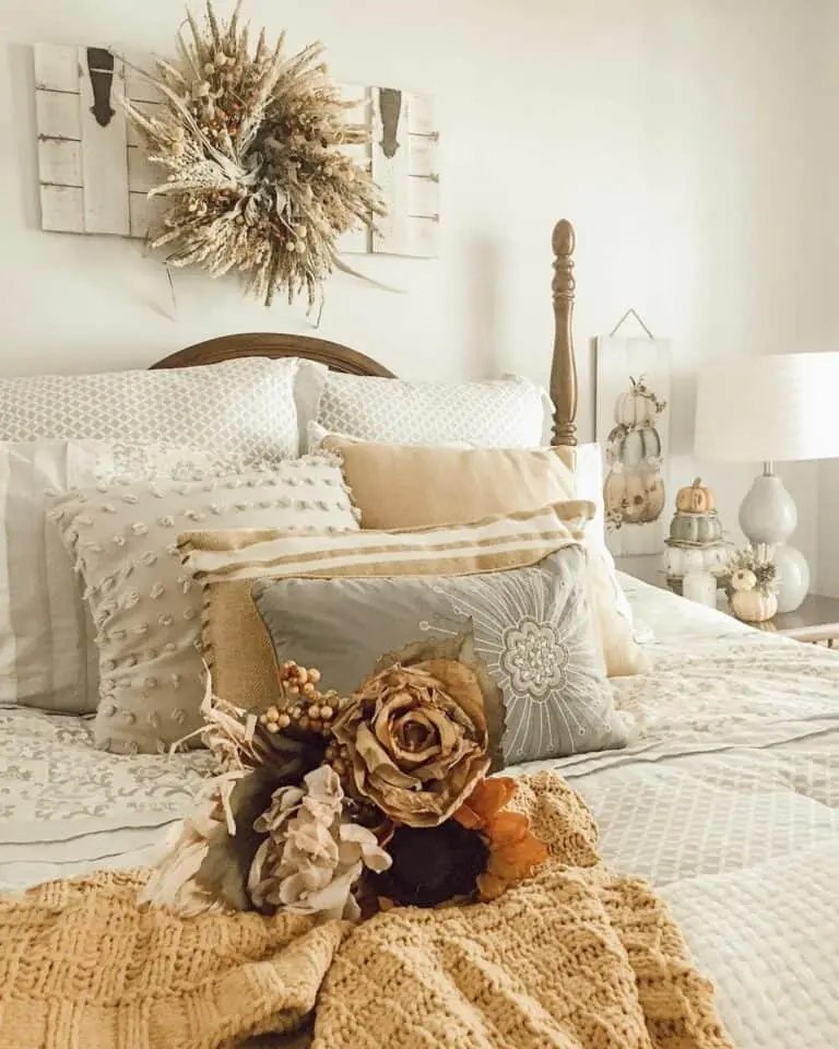 Neutral Autumn Wreath Ideas