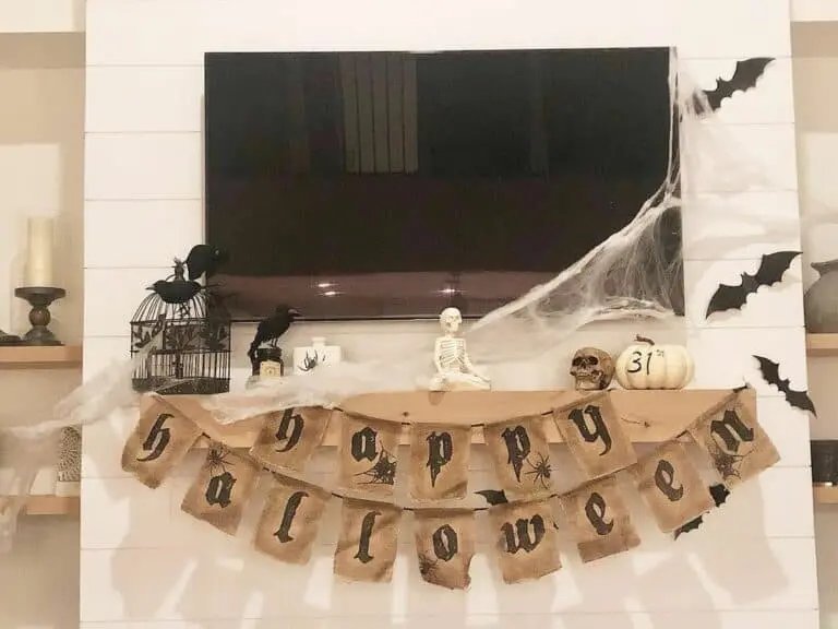 Spooky Viewing Atmosphere