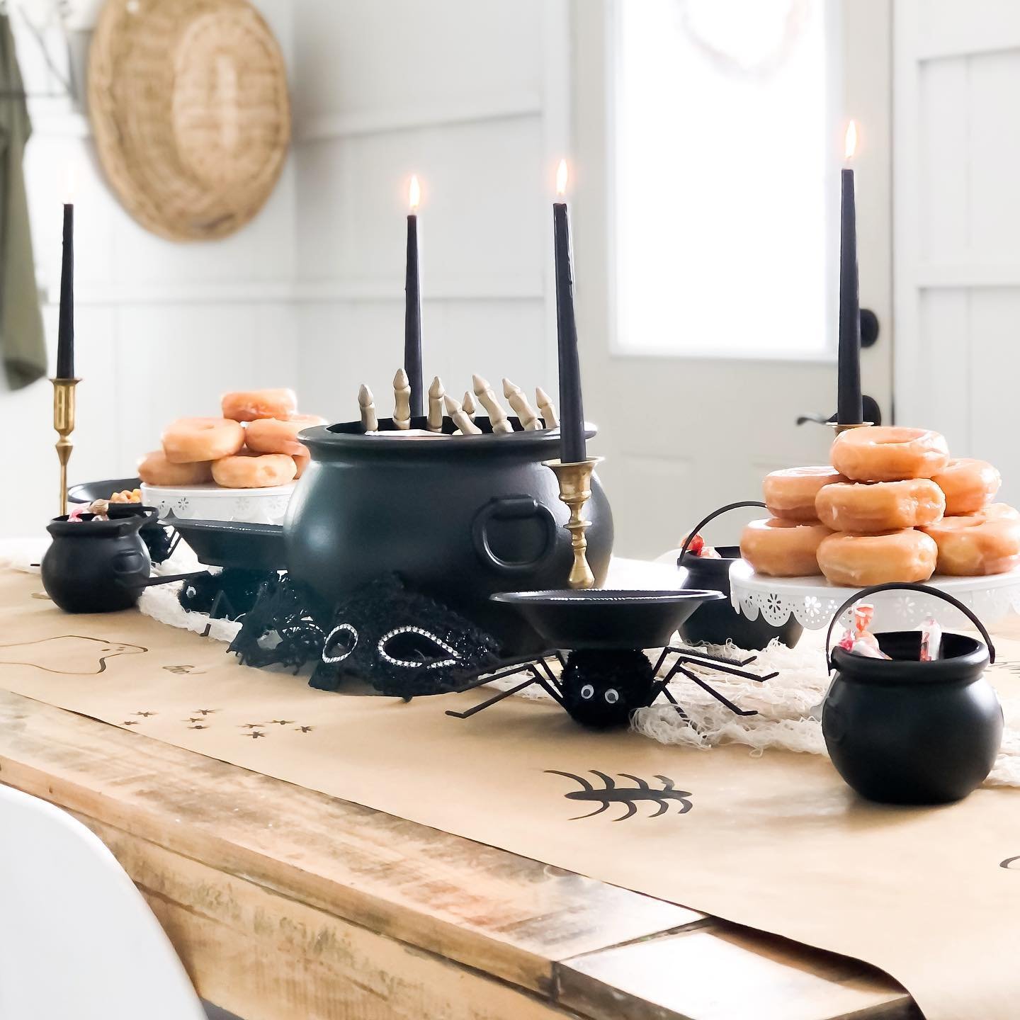 Creepy Cauldron Centerpiece