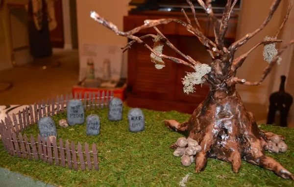 Creepy Graveyard Decorations