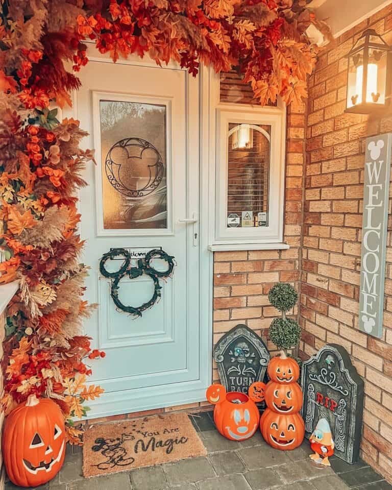 Disney Mickey Mouse Wreath