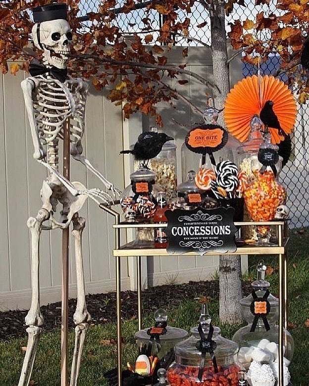 Glamorous Halloween Decor