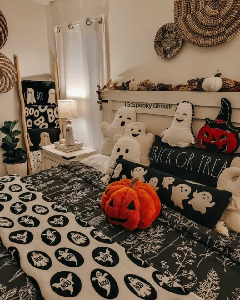Halloween Bedroom Decor