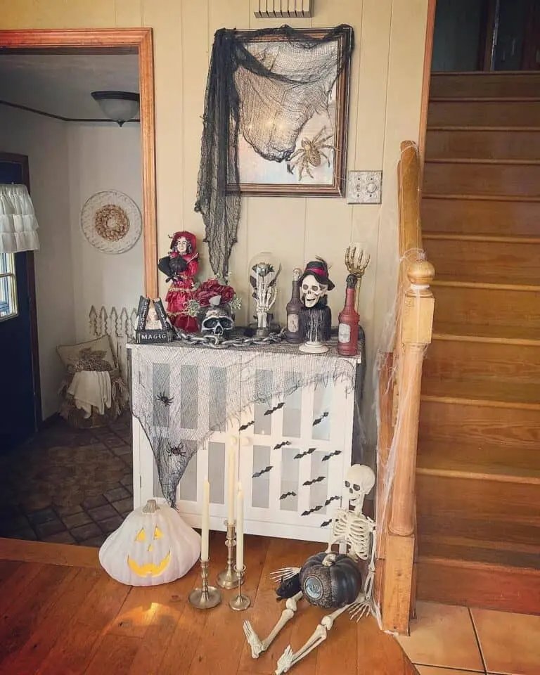Halloween Entryway Decor
