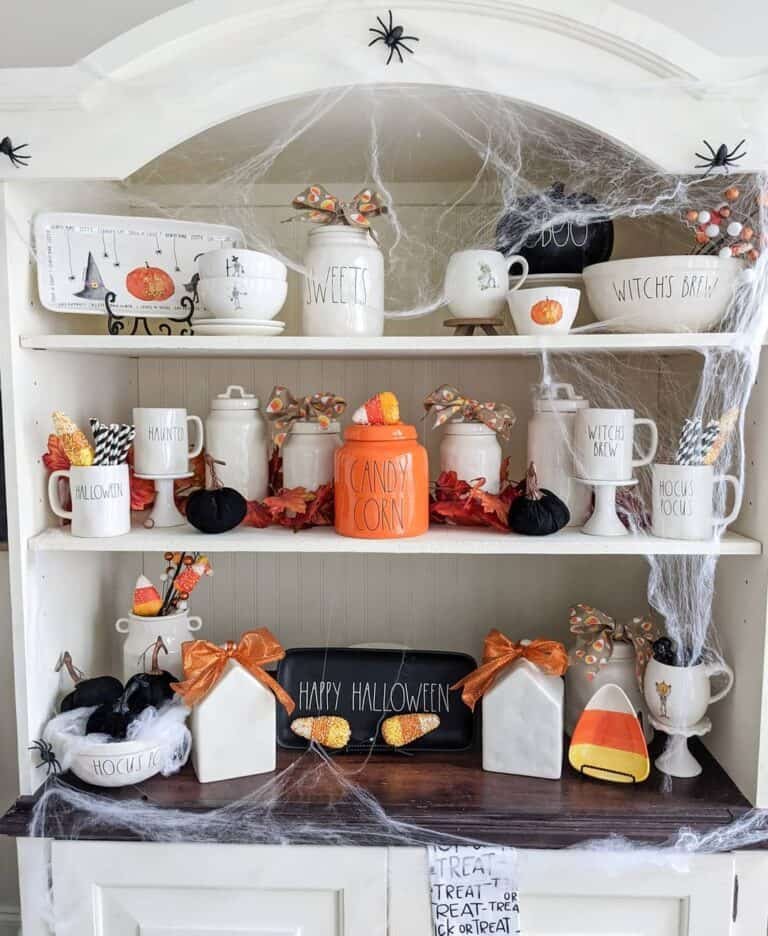 Halloween Hutch Decor