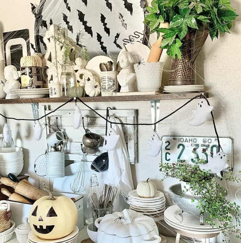 Halloween Kitchen Decor