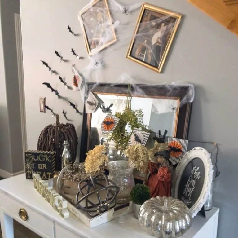 Halloween Table Decor
