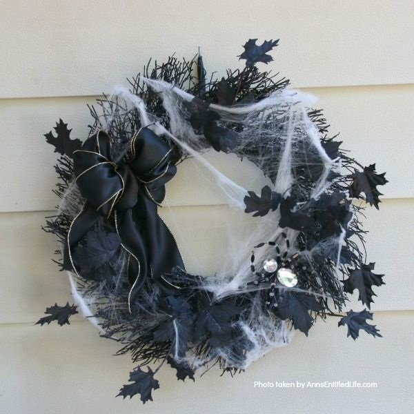 Haunted Spider Wreath