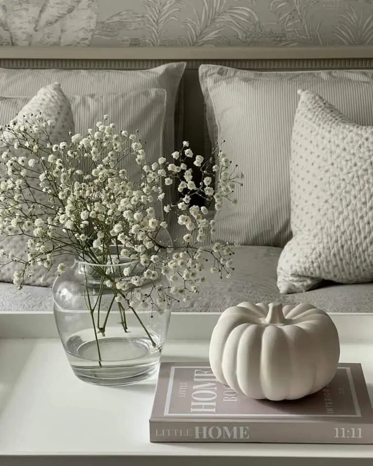 Neutral Fall Bedroom Ideas