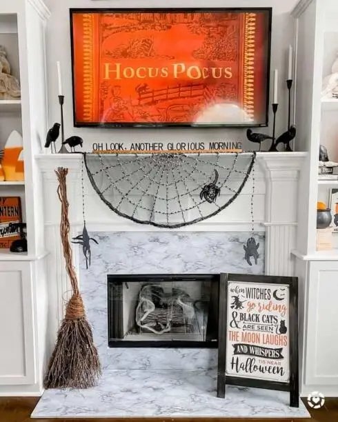 Simple Halloween Mantel Decor