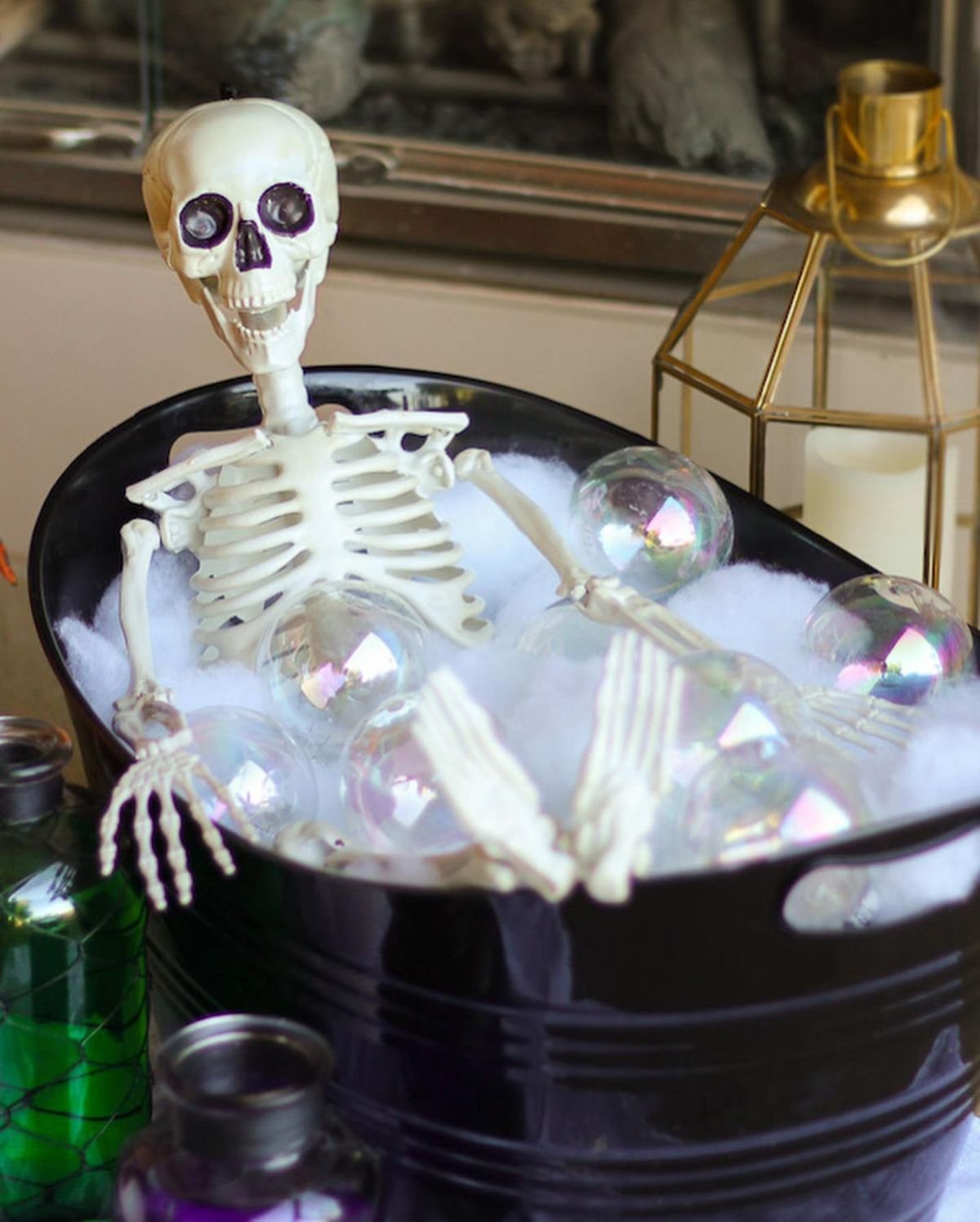 Skeleton in Bathtub Display