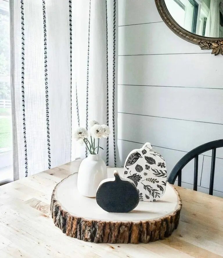 Subtle Seasonal Centerpieces