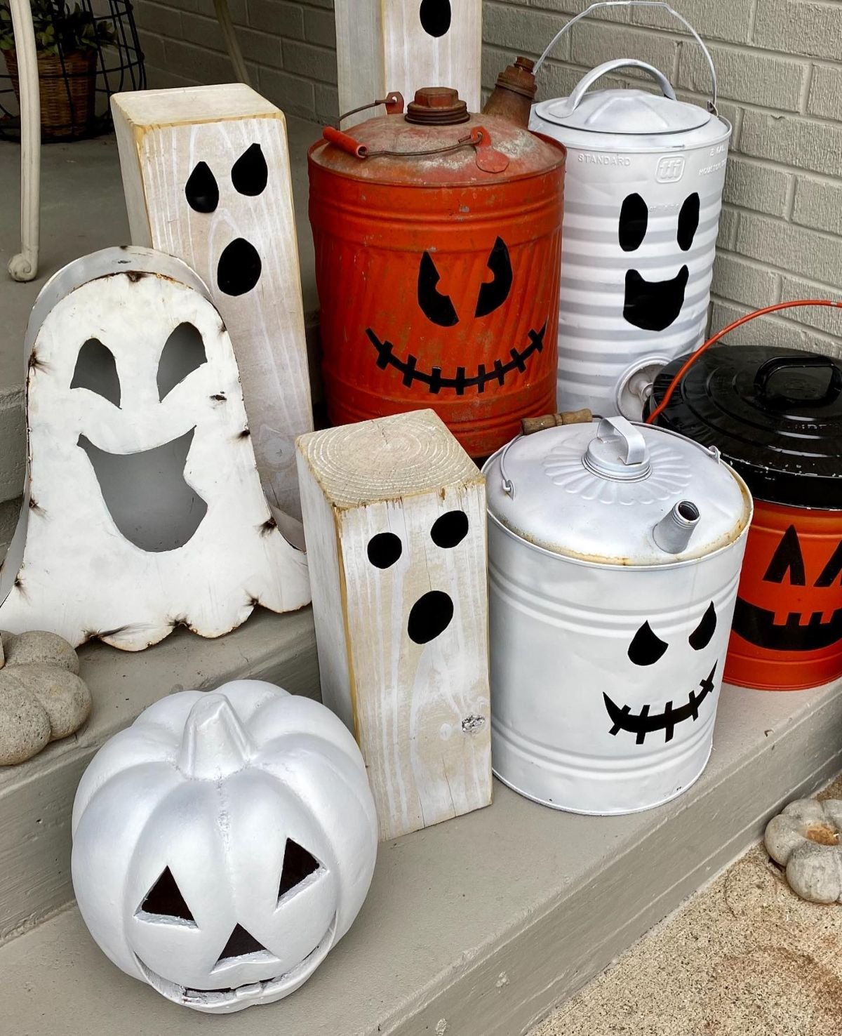 Tin Can Halloween Ghosts