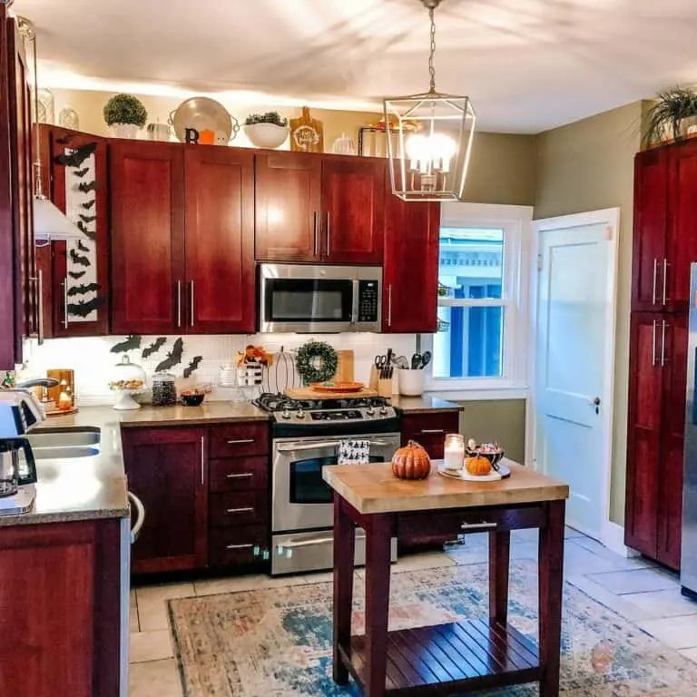 Upper Cabinet Decor Ideas