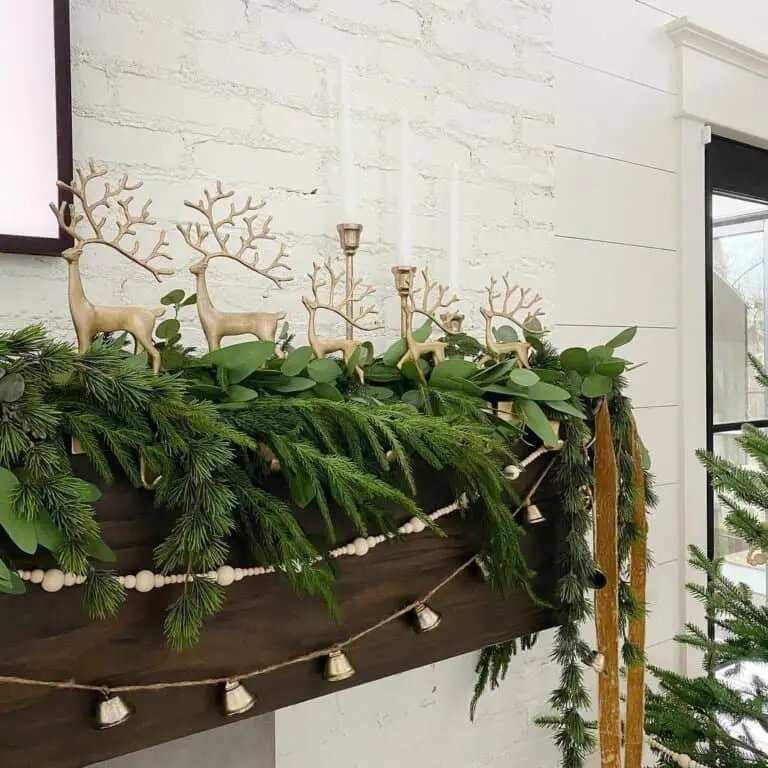 Gold Mantel Reindeer