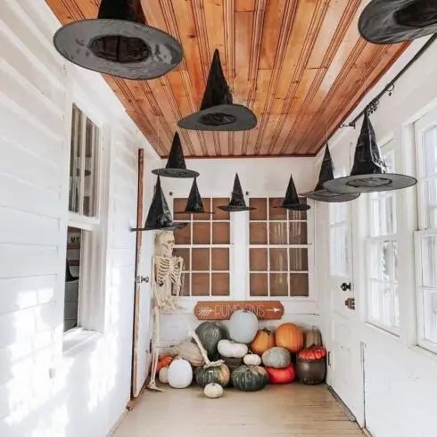 Invisible Witch Décor