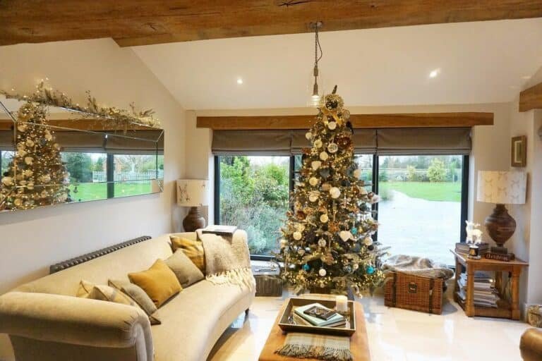 Neutral Wood Beam Christmas