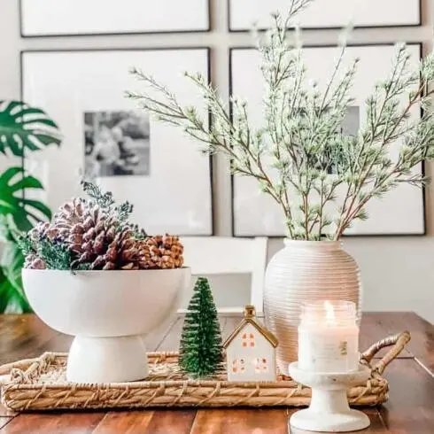 Pinecone Table Display