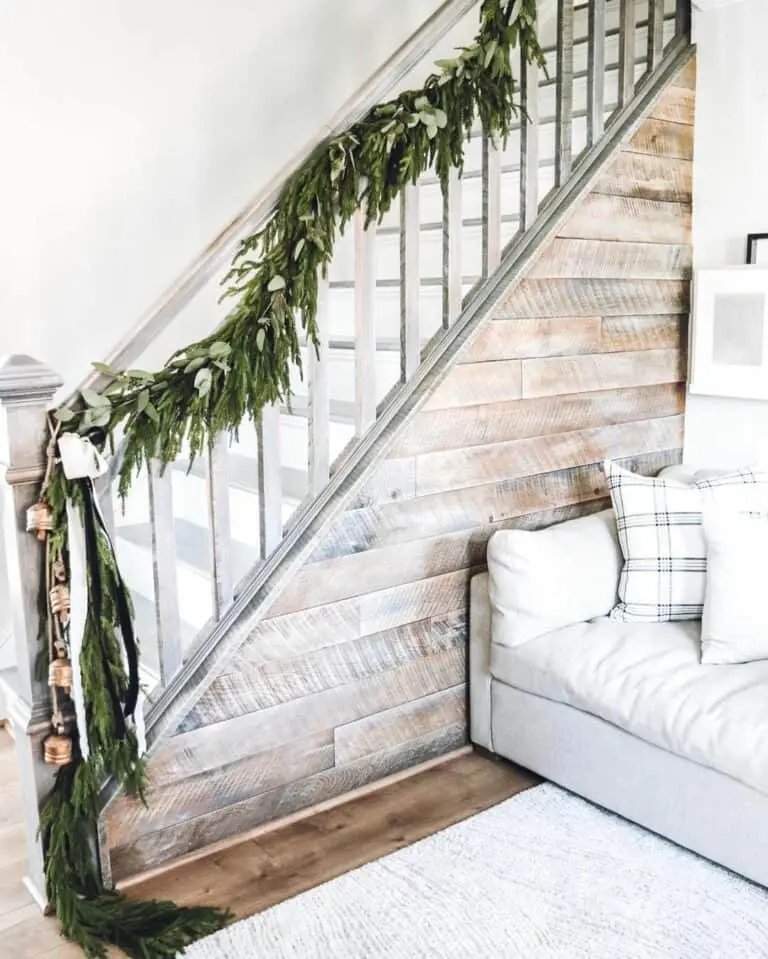 Shiplap Staircase Garland