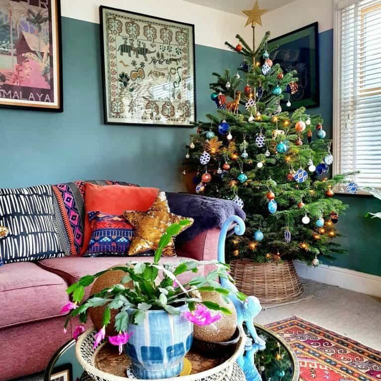 Teal Pink Christmas Room