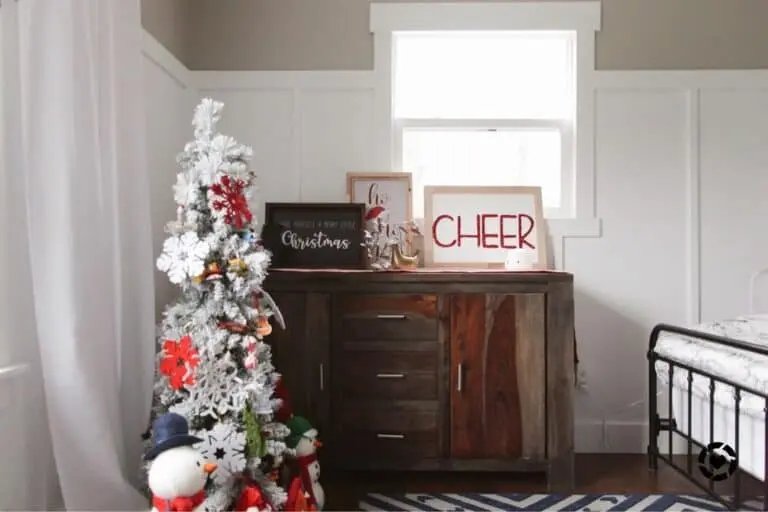 White Bedroom Tree