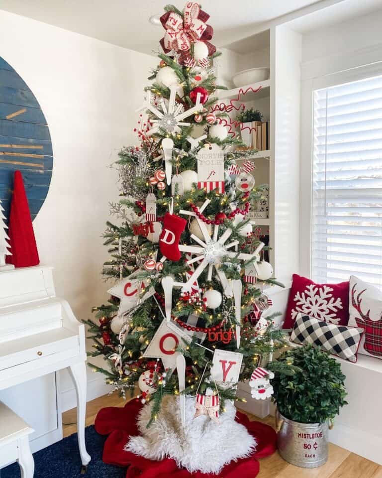 Red White Christmas Tree