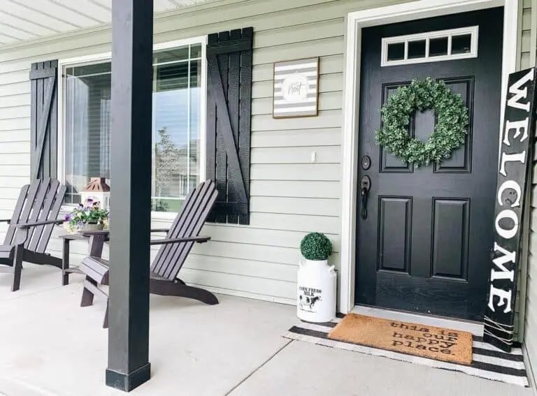 Dark Porch, Bold Accents